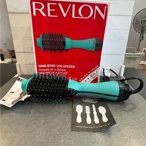 Revlon One-Step Hair Dryer and Volumizer Hot Air Brush NEW Open Box TESTED